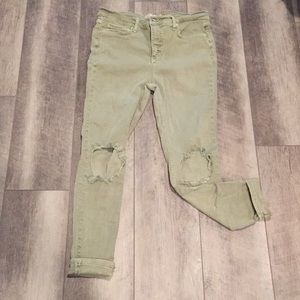 💚 Free People Olive Ripped Knee Ankle Pants
